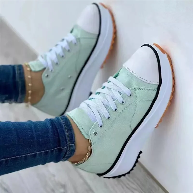 Women's Graphic Canvas Sneaker - đánh giá và giá Vans Shoes Old Skool